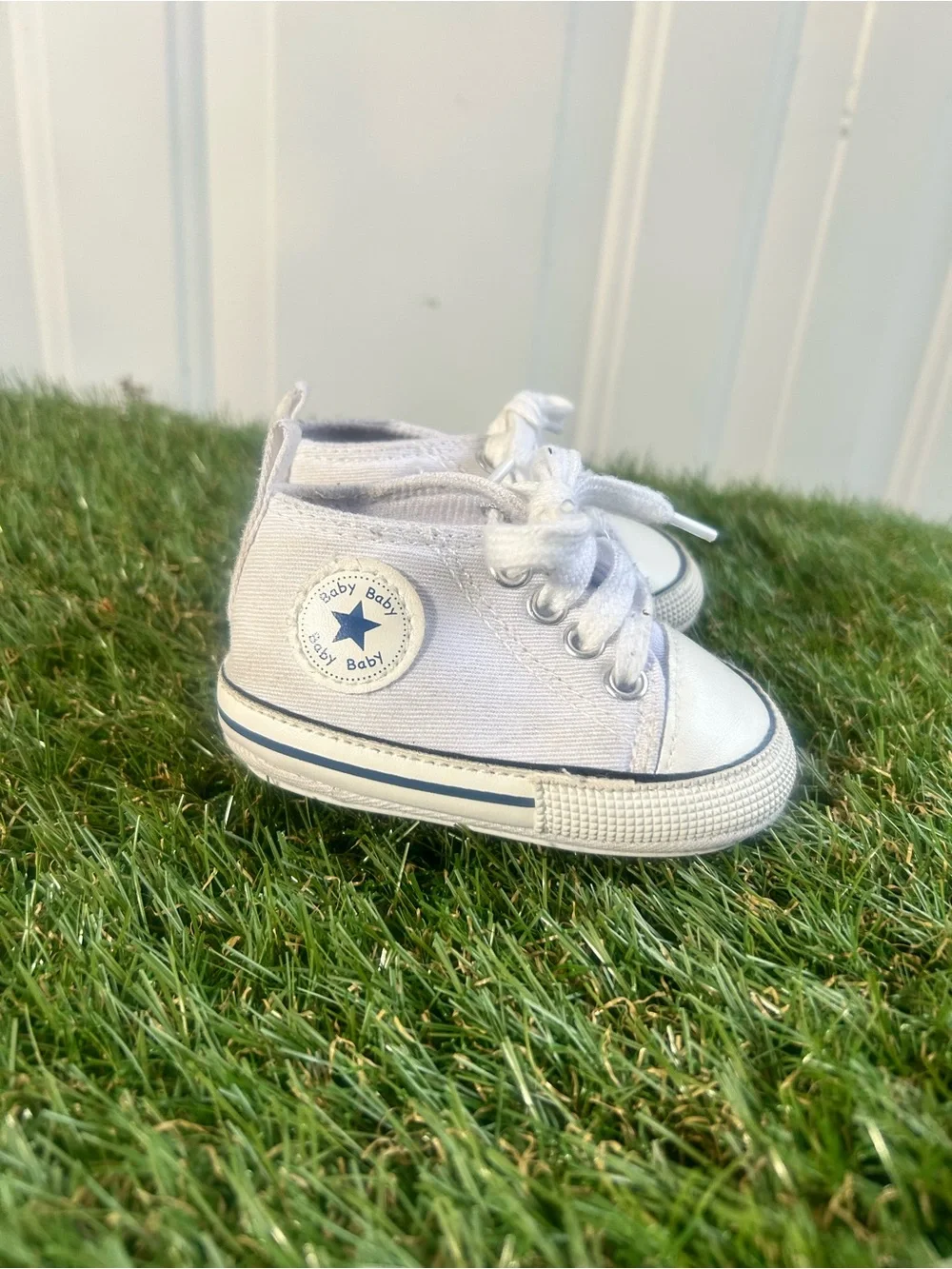 Converse ,Infant Baby ,Size 1, light gray Canvas Denim Sneaker Shoes